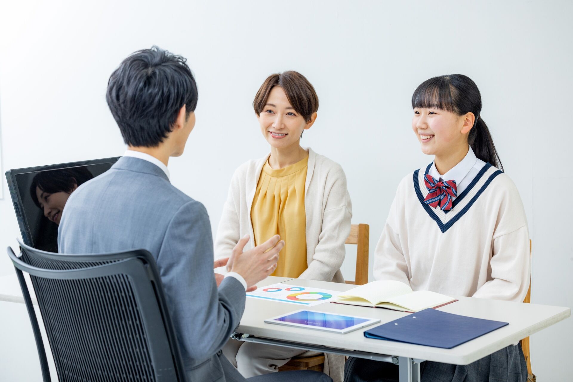 体験前の三者面談で学習の状況を共有